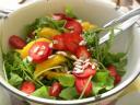 Salat mit Erdbeeren - auch ein Fastenessen © flickr / kochtopf