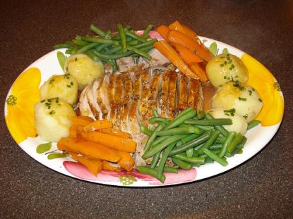 SIeht so oder ähnlich das Mittagessen der meisten Deutschen aus- deftig und reichhaltig? © Flickr / bucklava