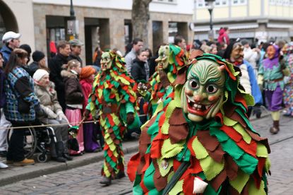 Narren in der Karnevalszeit © flickr / poeloq