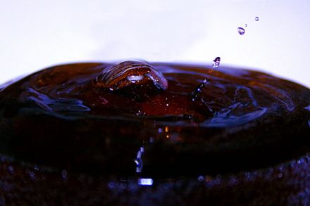 Der Konsum der koffeinhaltigen Limonade birgt Gefahren. © Flickr / doug88888