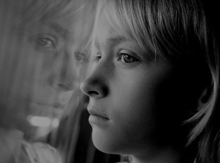 Das Naschen von Süßigkeiten kann aggressiv machen. © Flickr / nevynxxx Mit bestimmten Lebensmitteln kann man gegen Winterdepressionen vorgehen. © Flickr / Pink Sherbet Photography