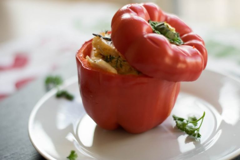 Paprika mit vegetarischer Füllung -Kein Fastfood